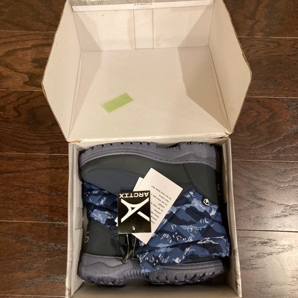 NIB Arctix Little Kid’s Size 1 Tracer Winter Rain Snow Boot In Blue Night - Picture 3 of 6